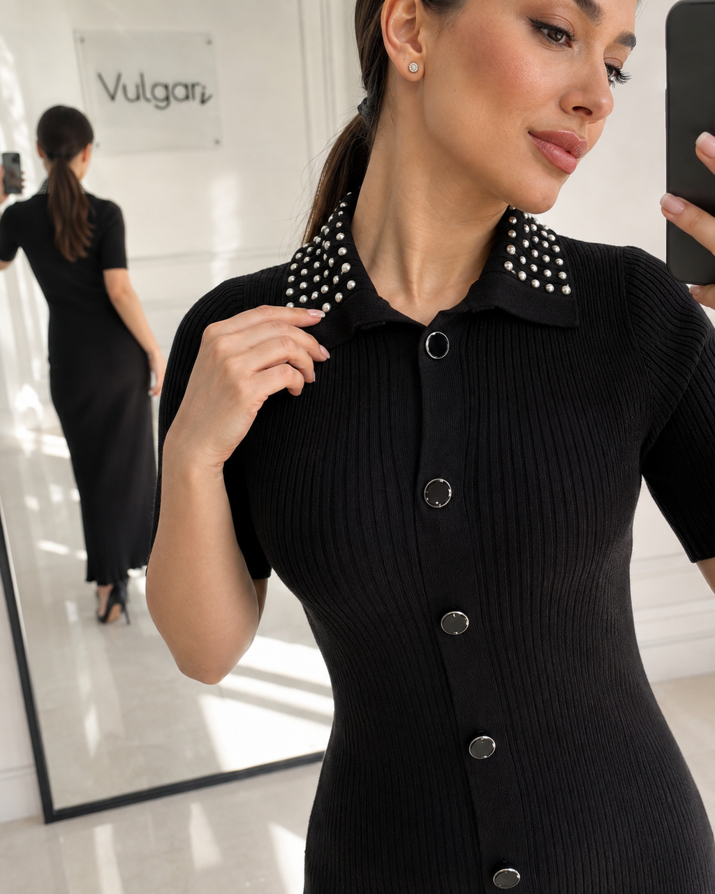 Rochie lungă damă neagră  cu nasturi frontali și guler decorativ