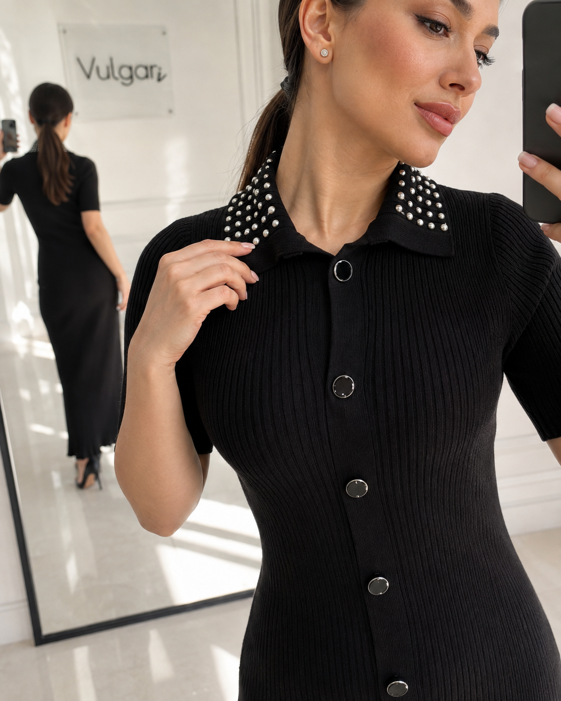 Rochie lungă damă neagră  cu nasturi frontali și guler decorativ