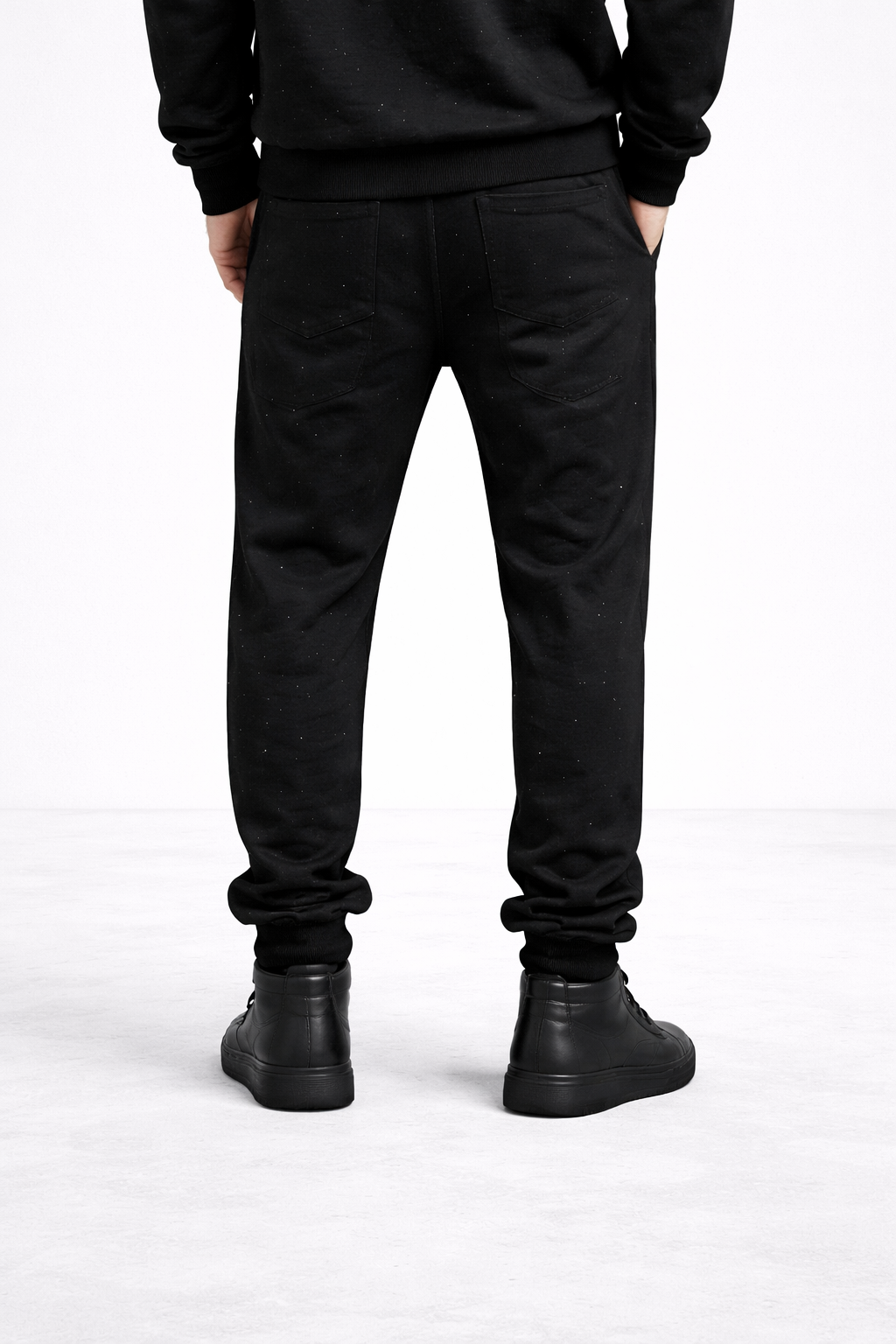 Trening UNISEX Negru cu Pietricele Strălucitoare – Set Hanorac și Pantaloni Sport Elegant