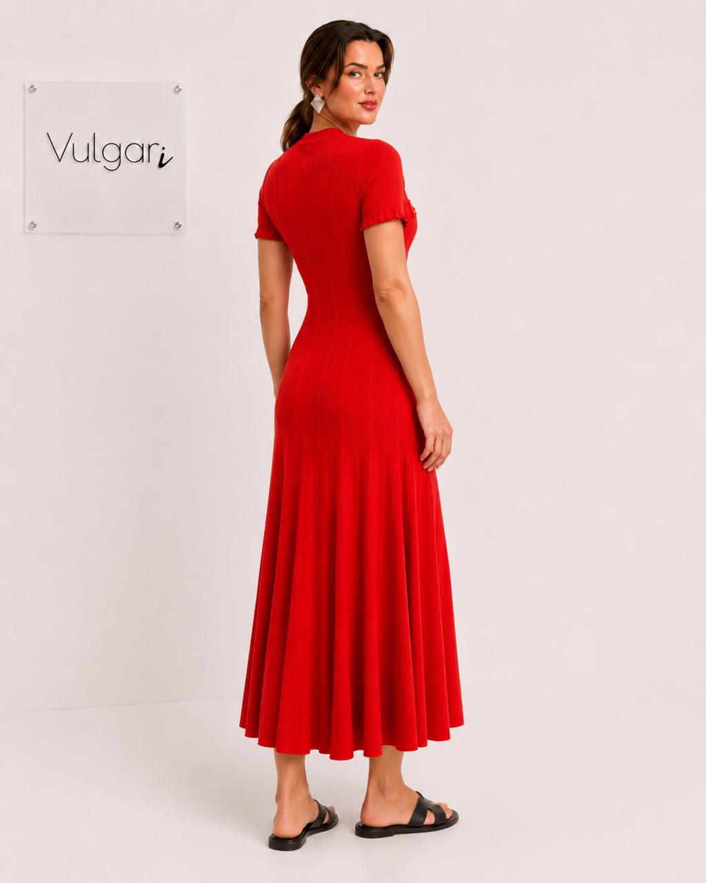 Rochie maxi roșie premium cu fustă amplă și design sofisticat