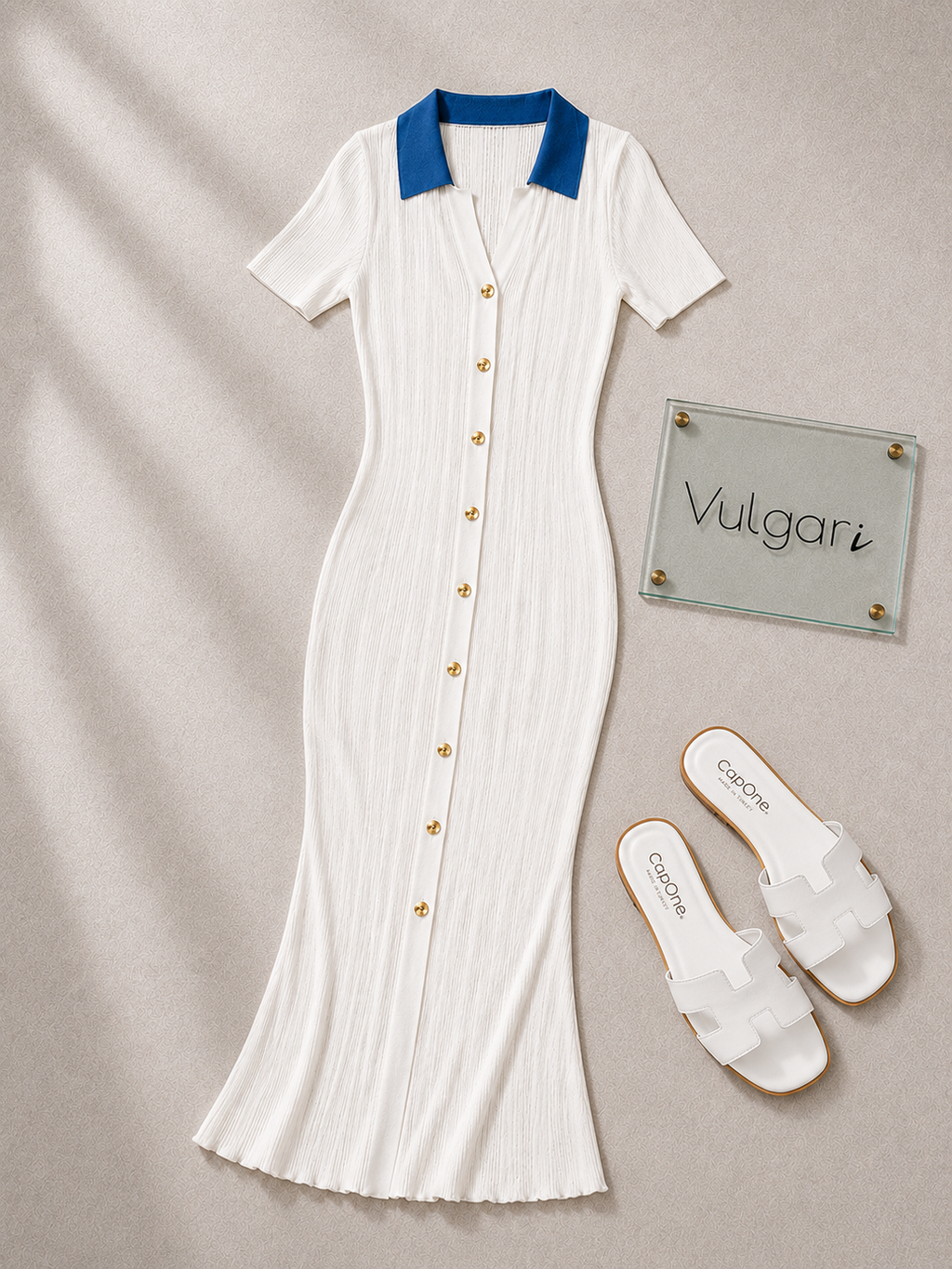 Rochie Lungă Damă Albă cu Guler Bleu, Croială Mulată, Nasturi Aurii, Elegantă de Vară