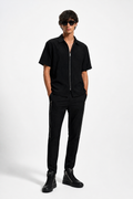 Compleu bărbați negru elegant, cămașă și pantaloni cu fermoare laterale, design modern