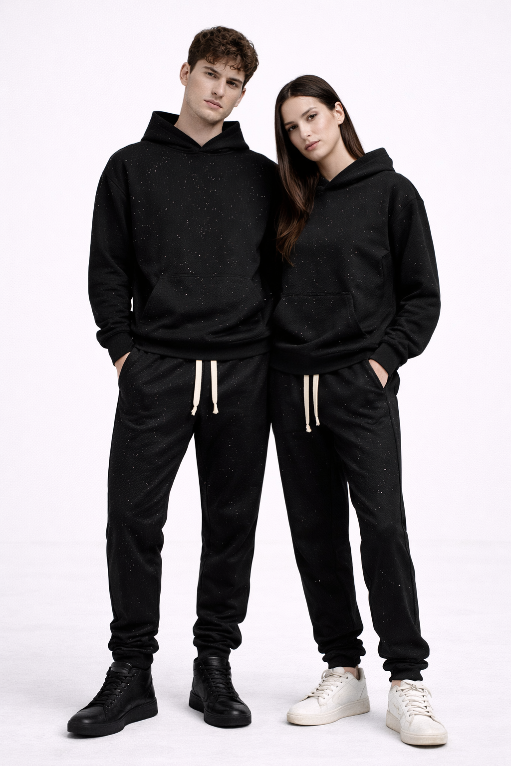 Trening UNISEX Negru cu Pietricele Strălucitoare – Set Hanorac și Pantaloni Sport Elegant