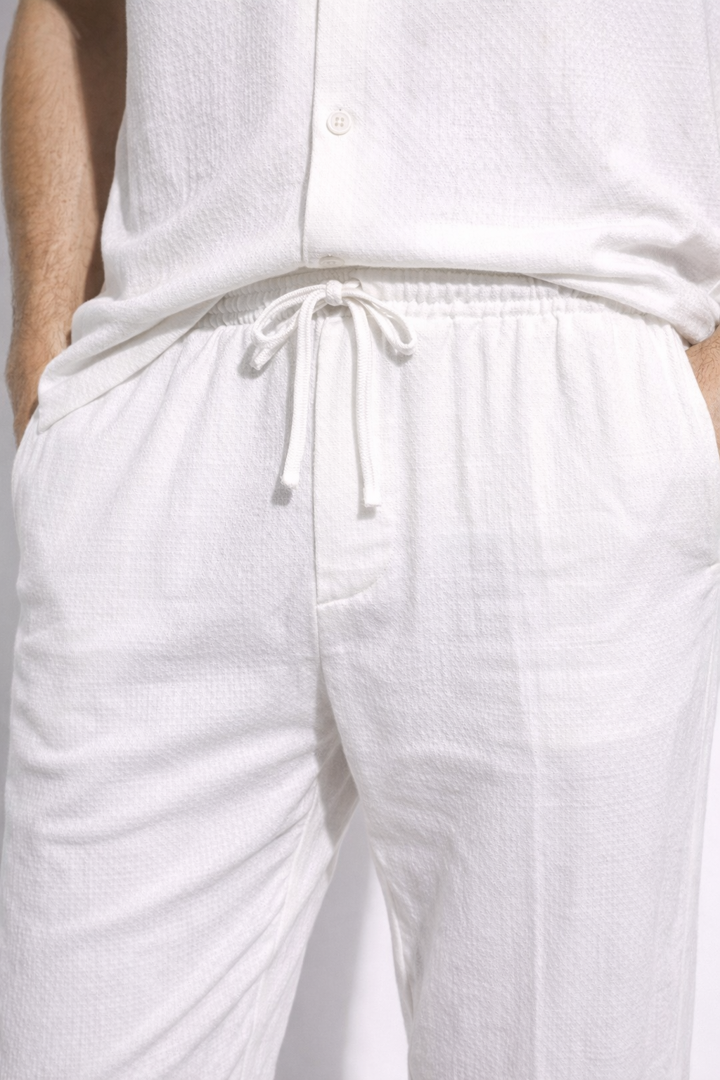 Compleu Elegant Alb Oversize Bărbați – Cămașă și Pantaloni Casual
