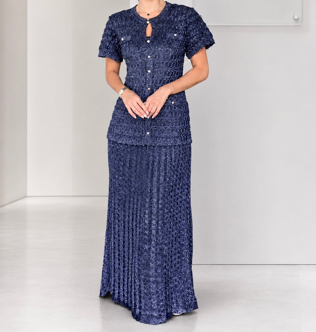 Rochie maxi bleumarin premium cu jupă interioară și nasturi decorativi