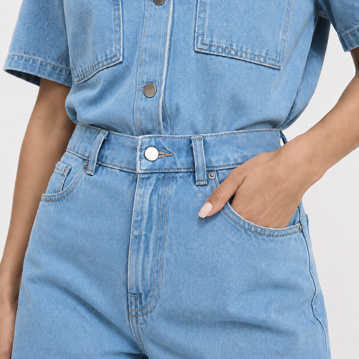 Compleu damă denim 2 piese, cămașă oversized și pantaloni scurți cu talie înaltă, albastru deschis