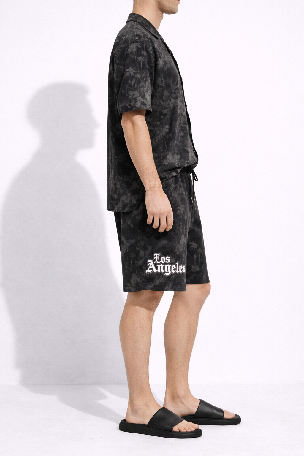 Compleu Sport Oversize Negru Bărbați – Tricou și Pantaloni Scurți Palm Print