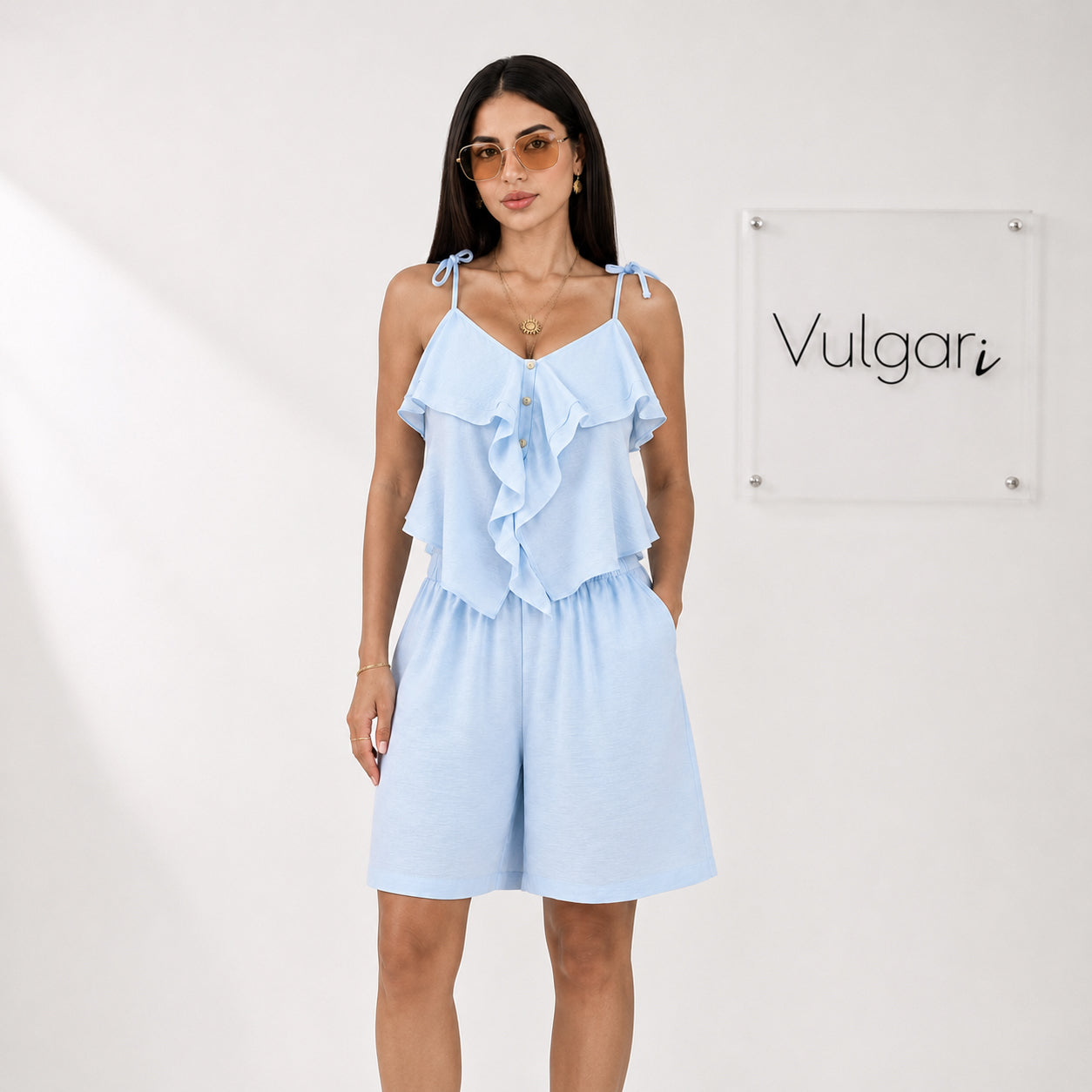 Compleu Damă Bleu de Vară, Top cu Volane și Pantaloni Scurți Lejeri, Set 2 Piese
